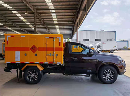 临海爆破器材运输车