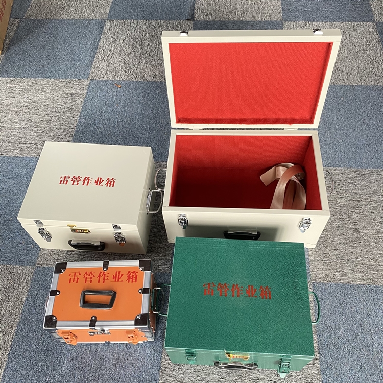 临海爆破工程作业箱如何选择？玻璃钢与传统材质的全面对比